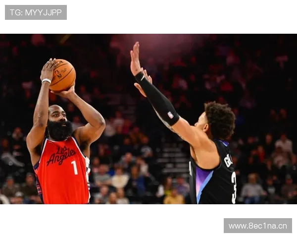 NBA赛季焦点对决精彩上演巨星争锋引发球迷热议 - 副本 (3) NBA赛季焦点对决精彩上演巨星争锋引发球迷热议 - 副本 (3)