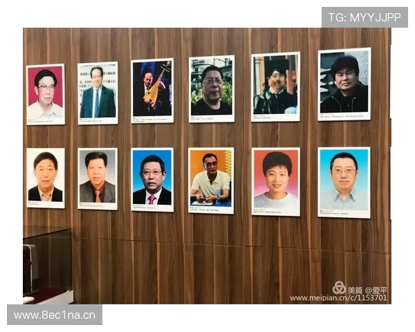 《体育新闻评论:深度解析本赛季热点赛事与球员表现》 - 副本 《体育新闻评论:深度解析本赛季热点赛事与球员表现》 - 副本